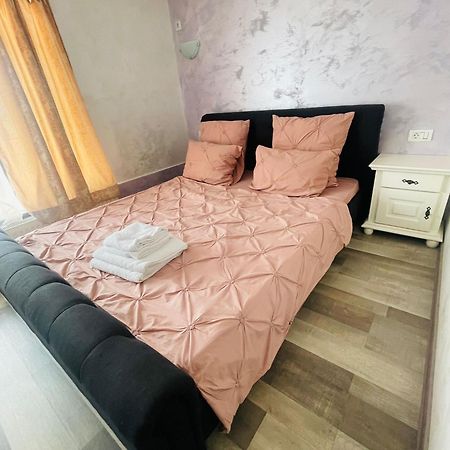 Urban Suites Iasi Esterno foto